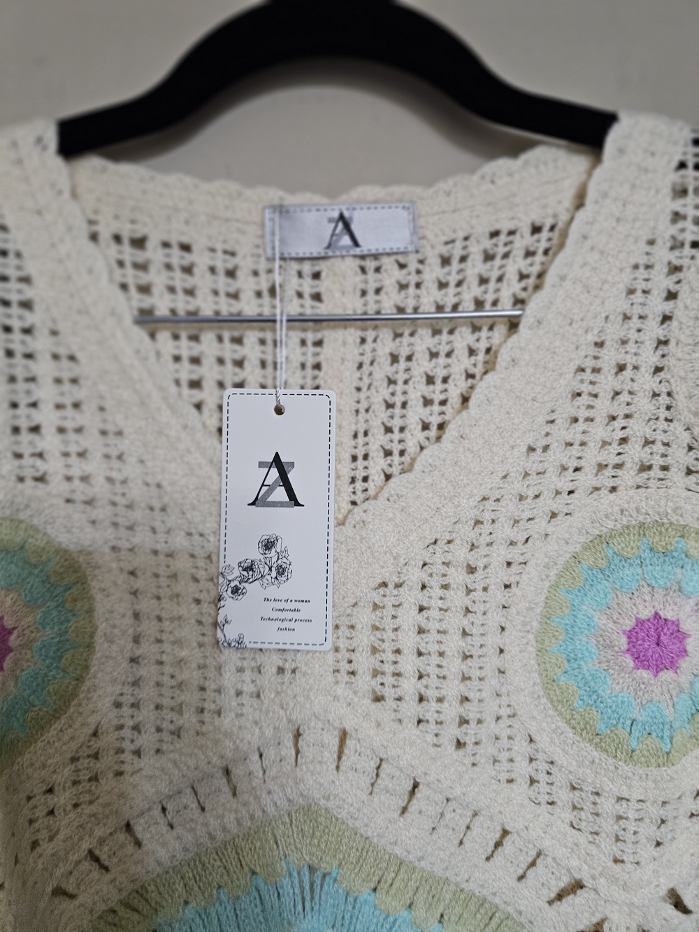 AZZ Cream Crochet V-Neck Top with Pastel Medallions - Picture 4 of 4